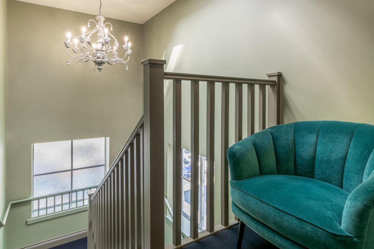 Large Stylish Studio In The Heart Of The City Bath Bagian luar foto